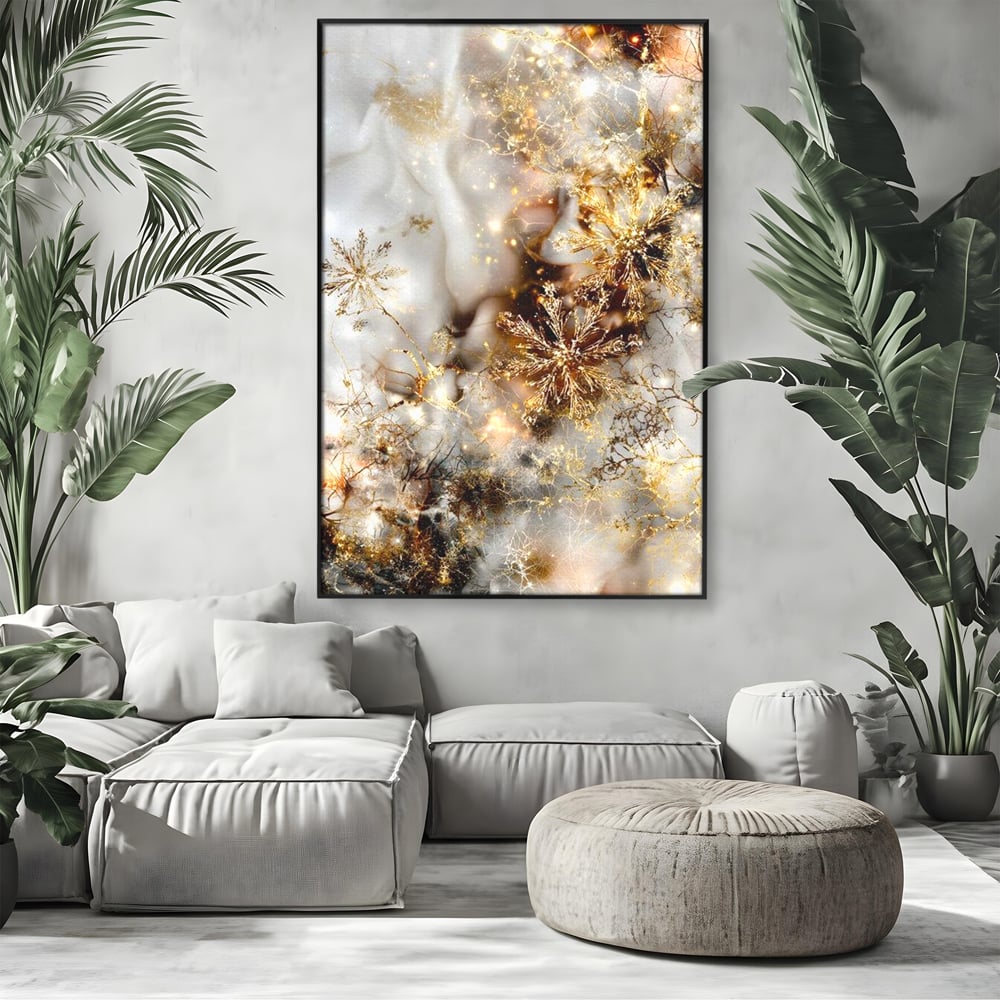 Tablou canvas cu tablou canvas cu fulgi de zapada aurii, in rama de aluminiu negru, pe perete intr-un living
